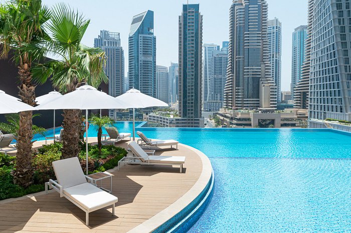 Top 10 Hotels in Dubai Marina for a Christmas Vacation