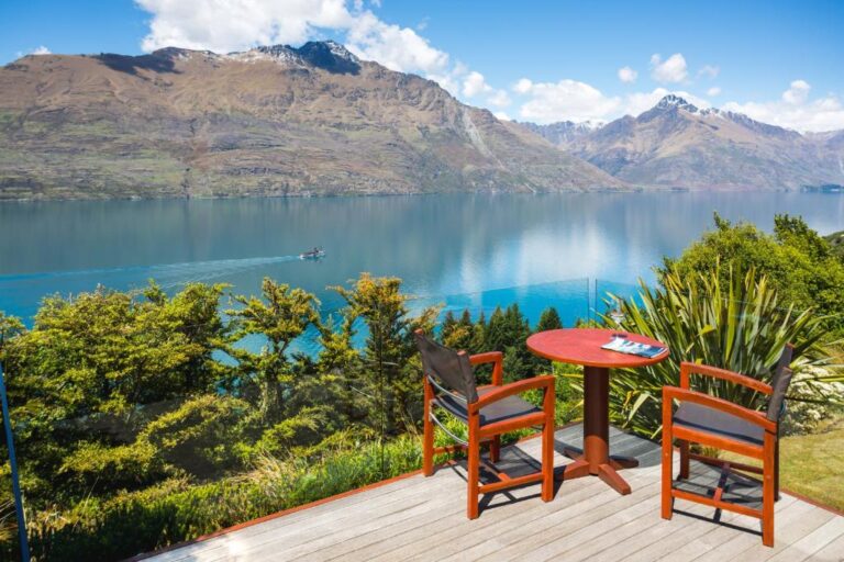 Best 10 Honeymoon Hotels in Queenstown, New Zealand