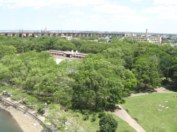 Astoria Park - Image 6