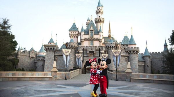 Disneyland Park - Image 7