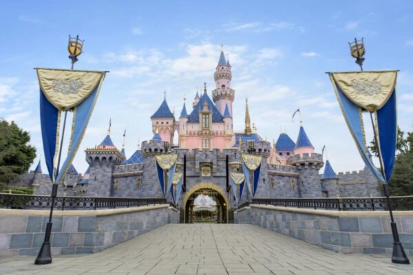 Disneyland Park - Image 2