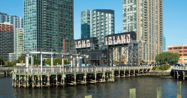 Gantry Plaza State Park - Image 5