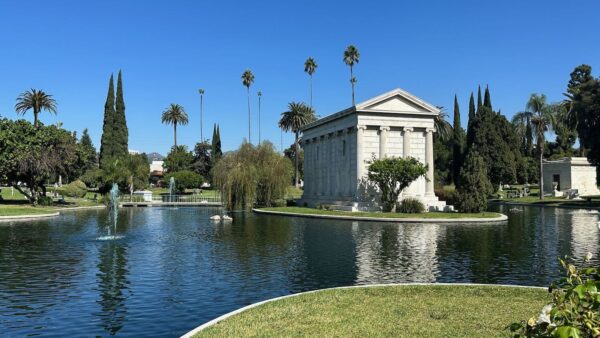 Hollywood Forever Cemetery - Image 6