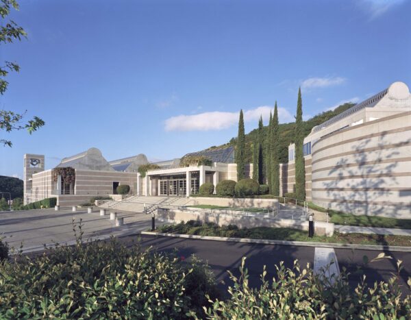 Skirball Cultural Center - Image 2