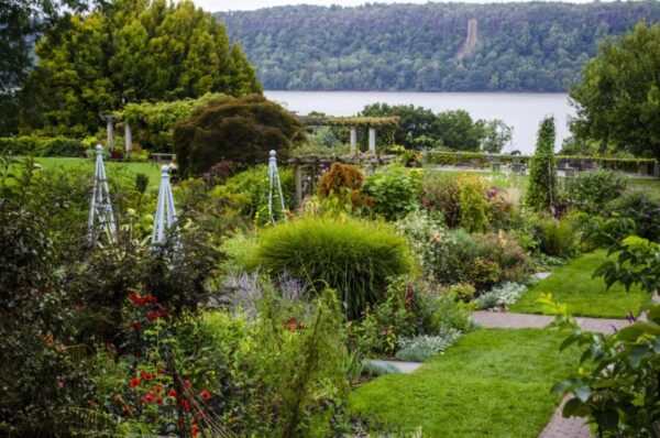 Wave Hill Public Garden & Cultural Center - Image 8