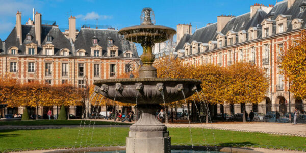 Place des Vosges - Image 8