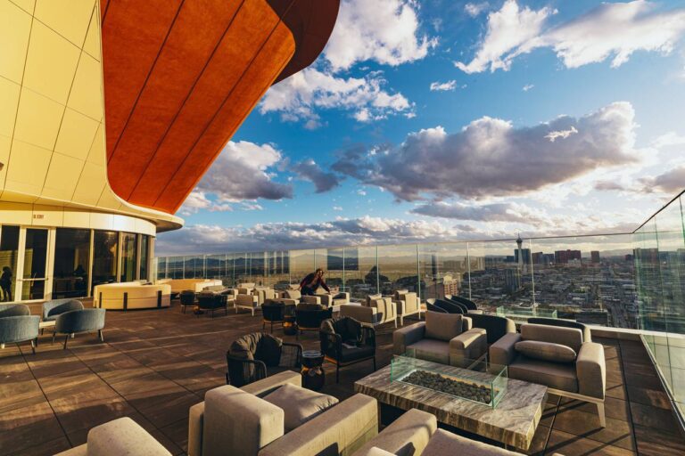 Top 10 Hotels with Rooftop Bars in Las Vegas