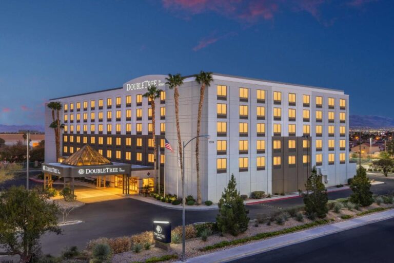 Top 10 Hotels Near Harry Reid International Airport