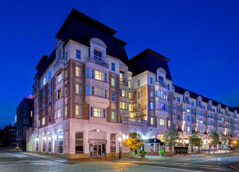 Top 10 Luxury Hotels in Boston
