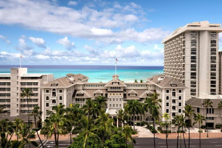 Top 10 Romantic Hotels in Honolulu