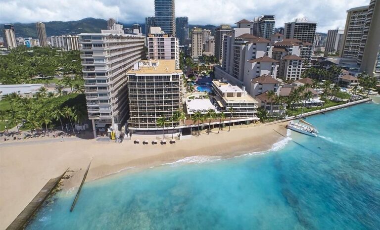 Top 10 Beach Hotels in Honolulu