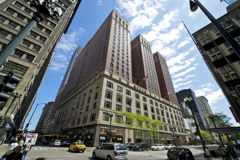 Top 10 Palace Hotels in Chicago