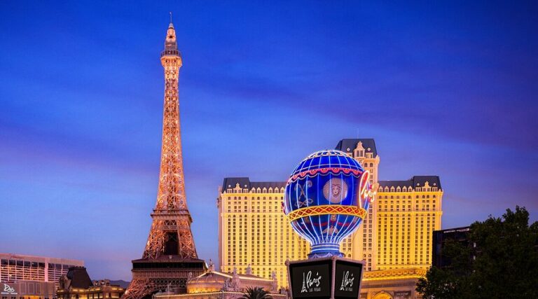 Top 10 Hotels for Couples in Las Vegas