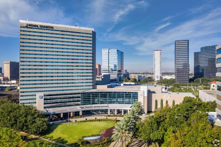 Top 10 4-Star Hotels in Houston