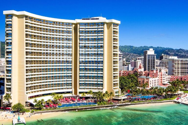 Top 10 Resort Hotels in Honolulu