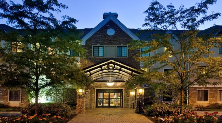 Top 10 Extended-Stay Hotels in Chicago