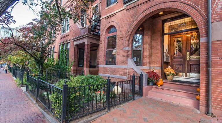 Top 10 3-Star Hotels in Boston