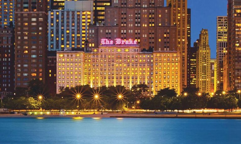 Top 10 Luxury Hotels in Chicago
