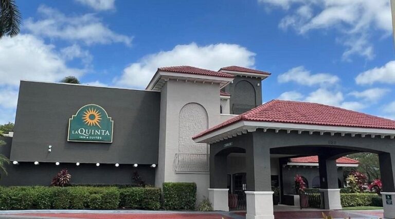 Top 10 Economy Hotels in Fort Lauderdale